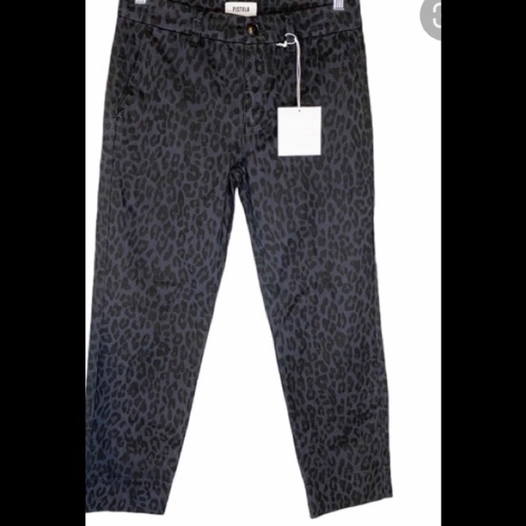 Leopard print Pistola jeans.. so cute and comfortable! - Picture 1 of 3